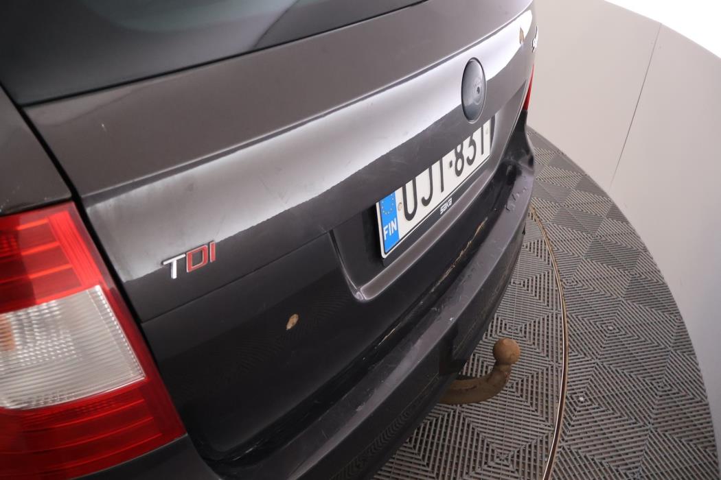 SKODA Superb 2010