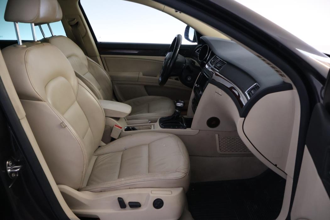 SKODA Superb 2010