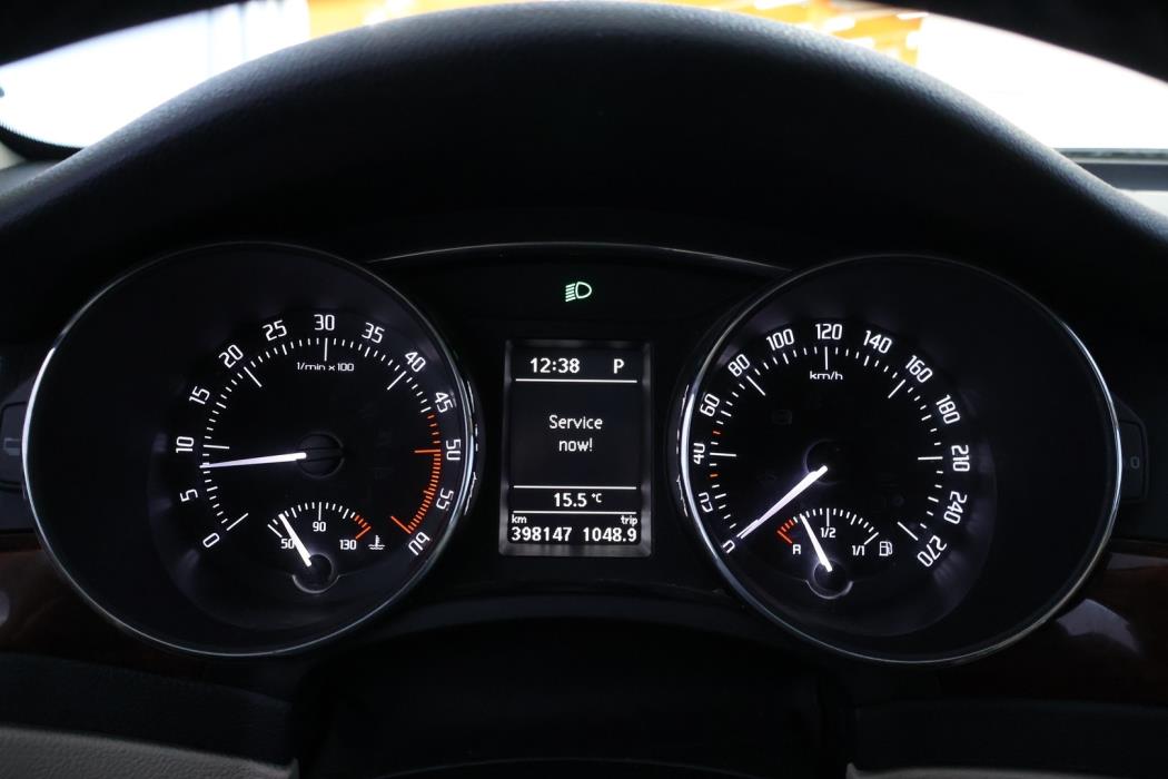 SKODA Superb 2010