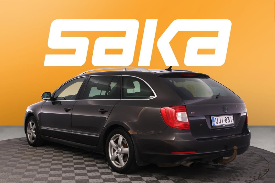 SKODA Superb 2010