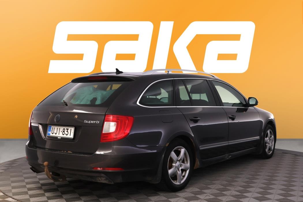 SKODA Superb 2010