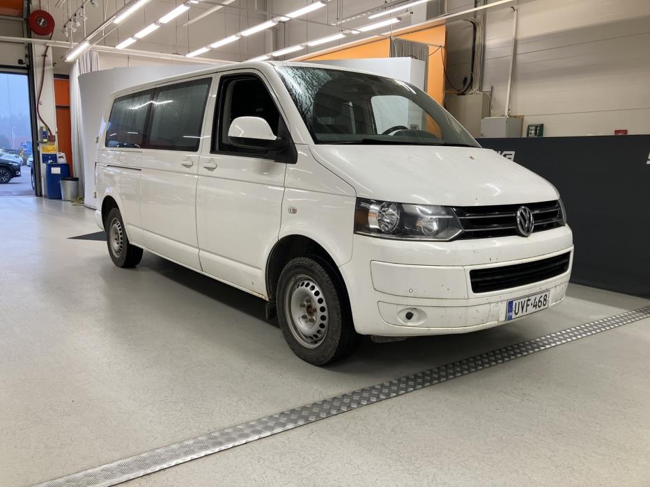VOLKSWAGEN Caravelle 2015