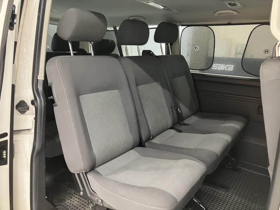 VOLKSWAGEN Caravelle 2015