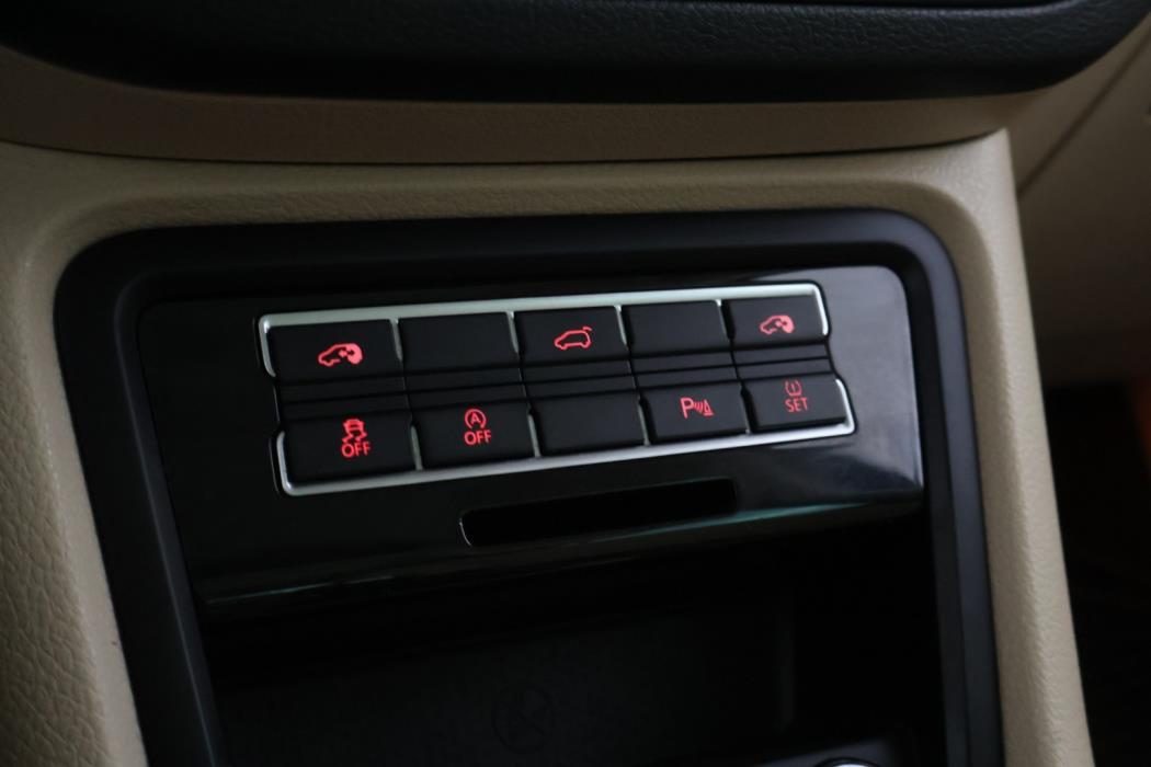 VOLKSWAGEN Sharan 2013