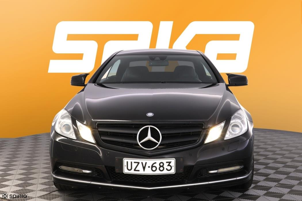 MERCEDES-BENZ E 2011