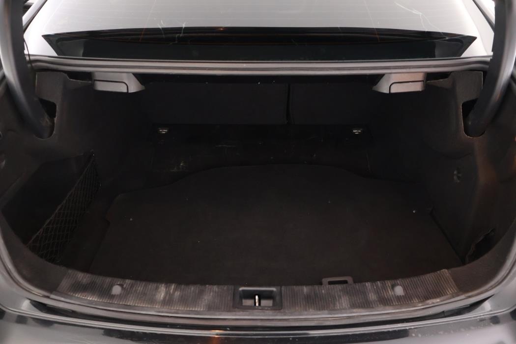 MERCEDES-BENZ E 2011