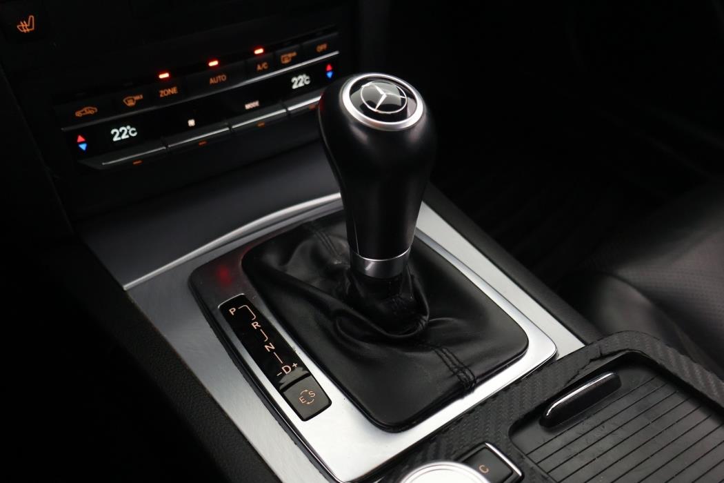 MERCEDES-BENZ E 2011