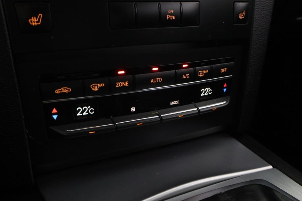 MERCEDES-BENZ E 2011