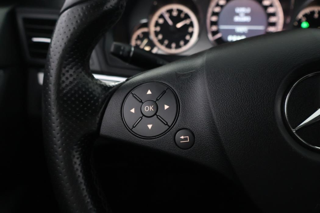 MERCEDES-BENZ E 2011