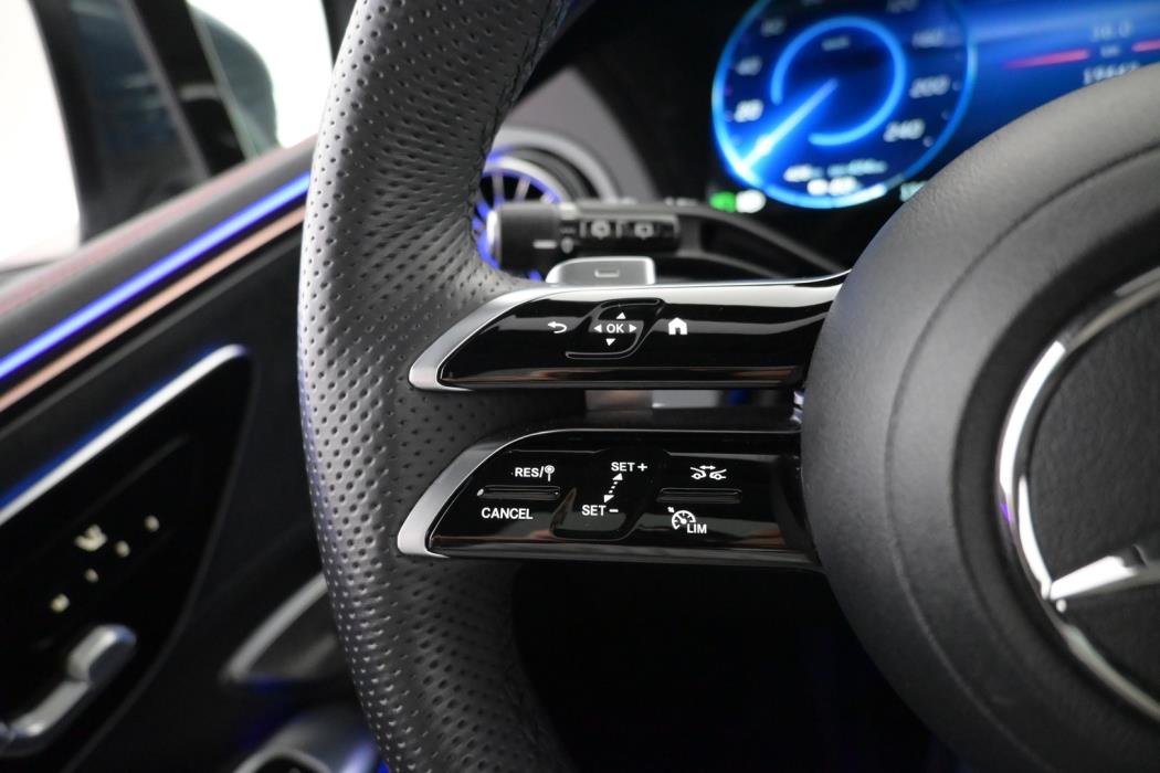 MERCEDES-BENZ EQE SUV 2024