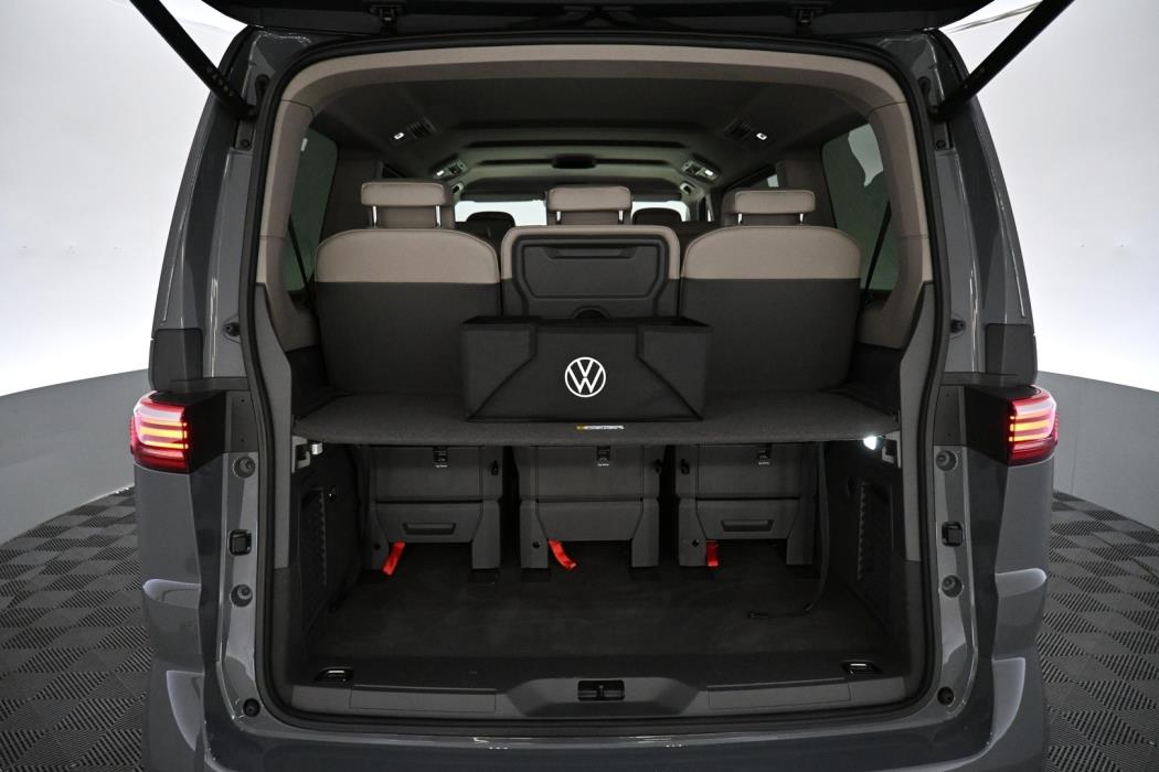 VOLKSWAGEN Multivan 2026