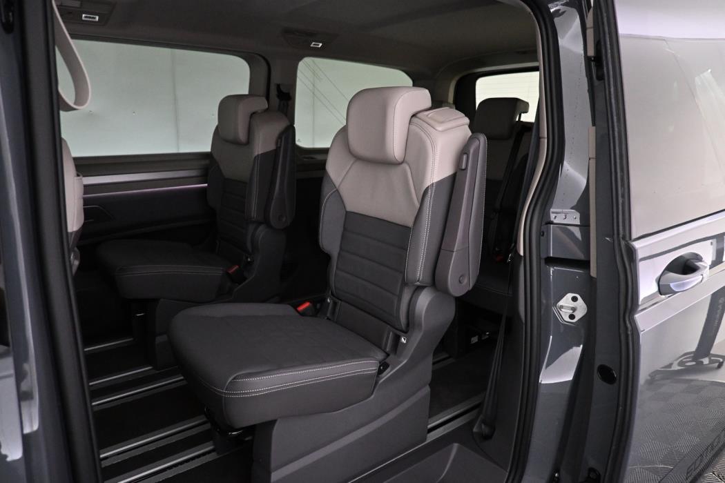 VOLKSWAGEN Multivan 2026