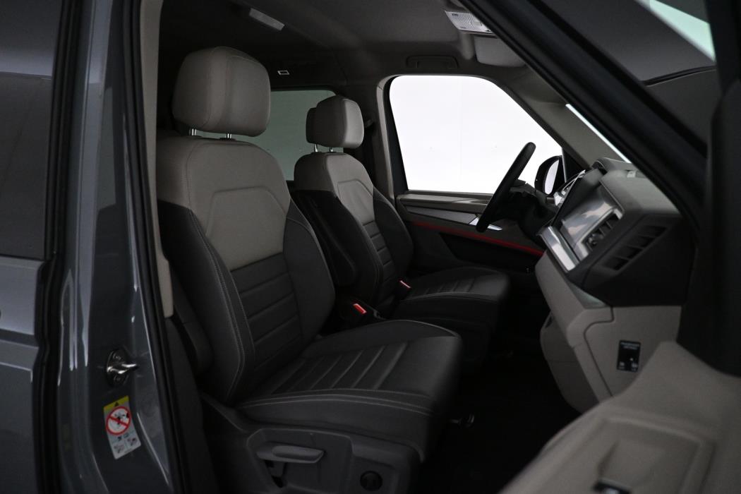 VOLKSWAGEN Multivan 2026