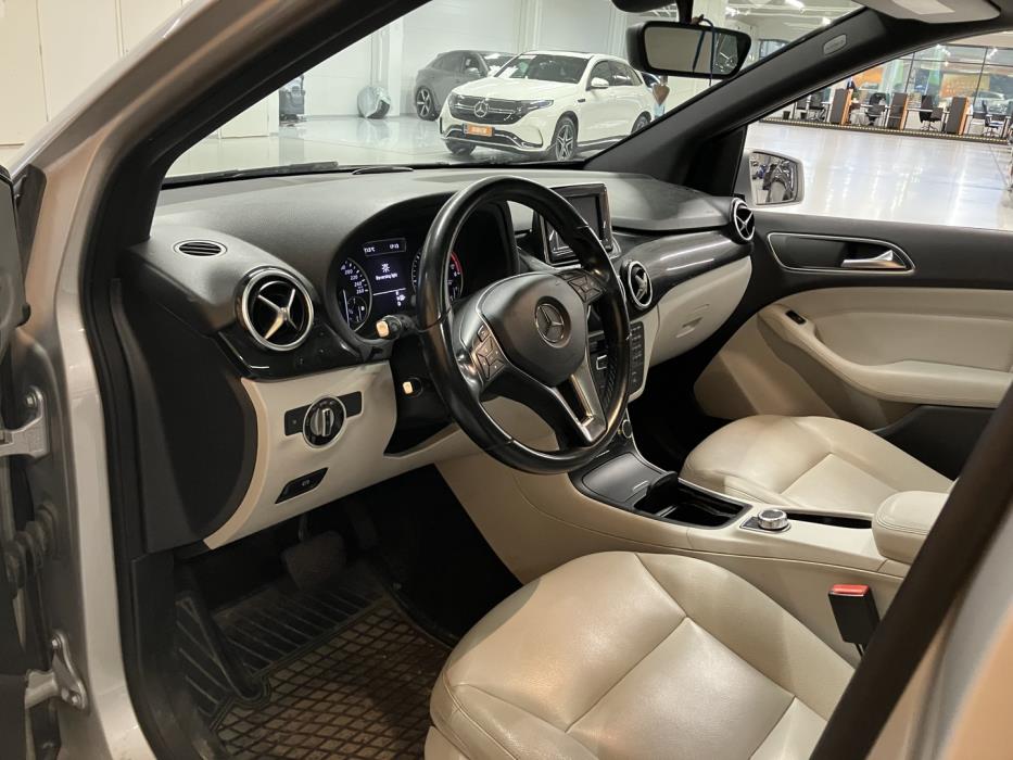 MERCEDES-BENZ B 2013
