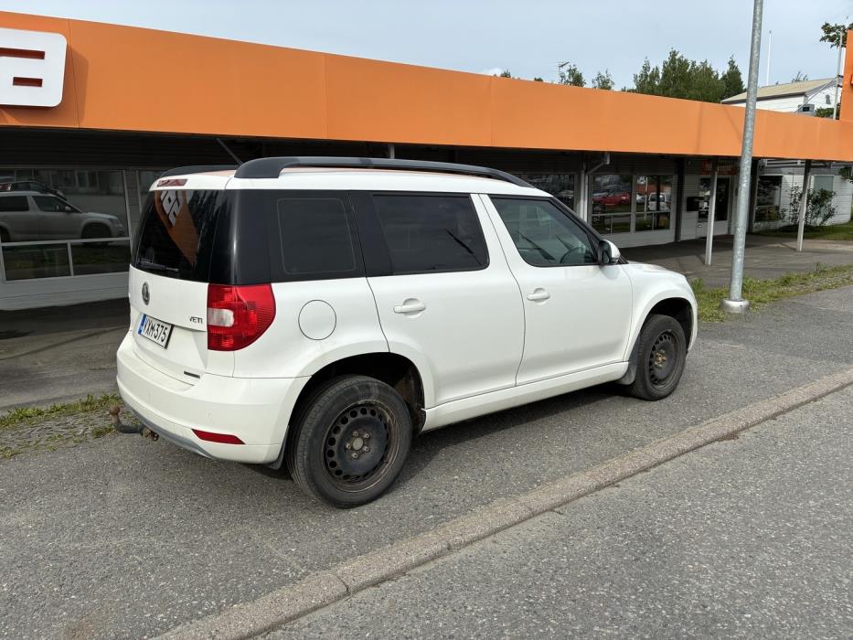 SKODA Yeti 2014