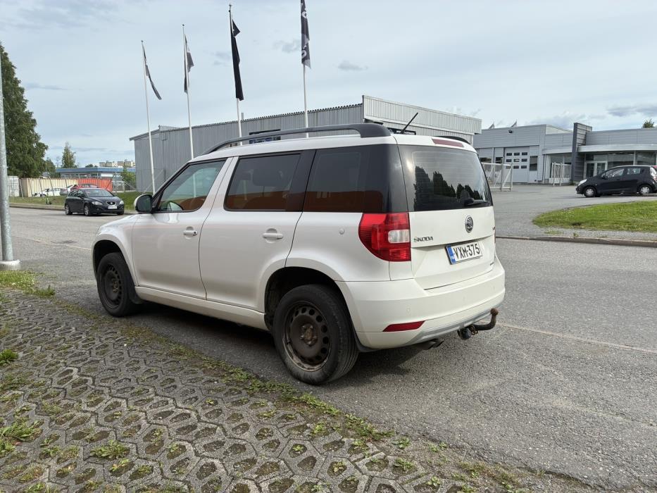 SKODA Yeti 2014