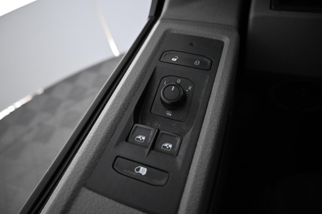 VOLKSWAGEN Transporter 2021
