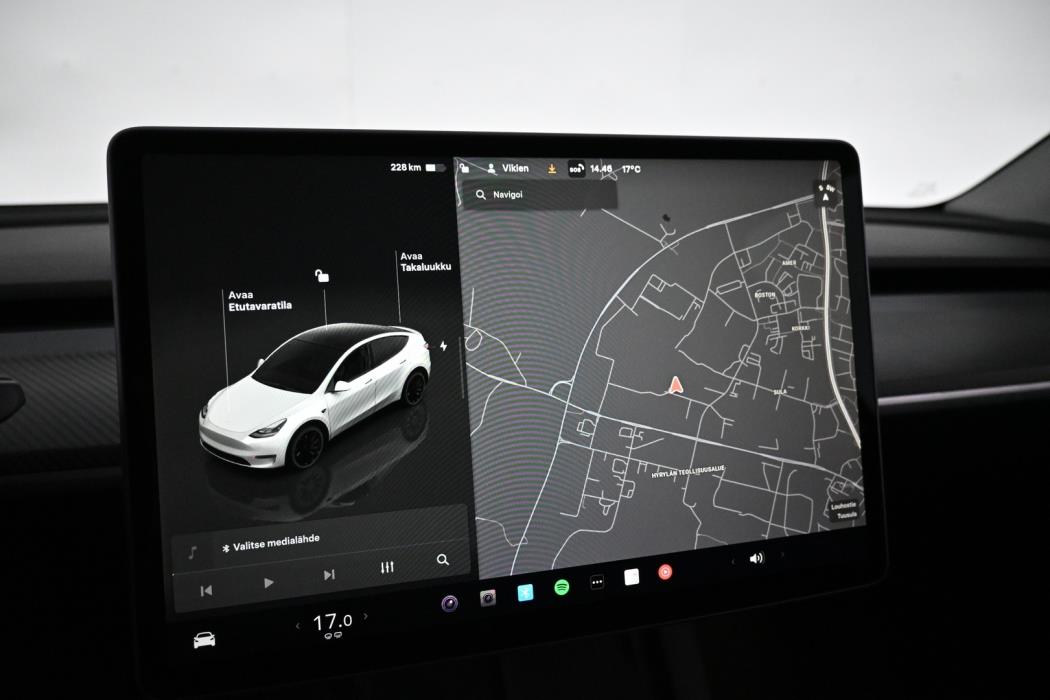 TESLA Model Y 2022