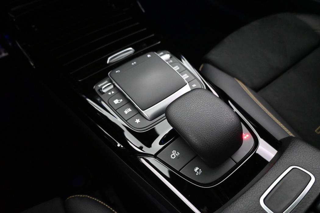MERCEDES-BENZ CLA 45 AMG 2021