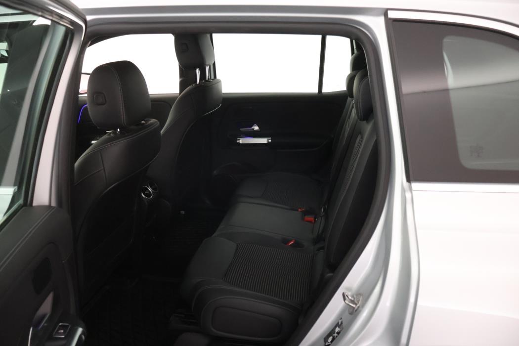 MERCEDES-BENZ EQB 2023