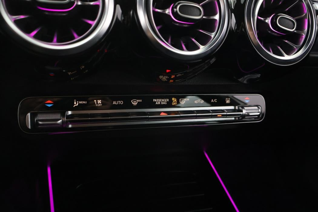 MERCEDES-BENZ EQB 2023