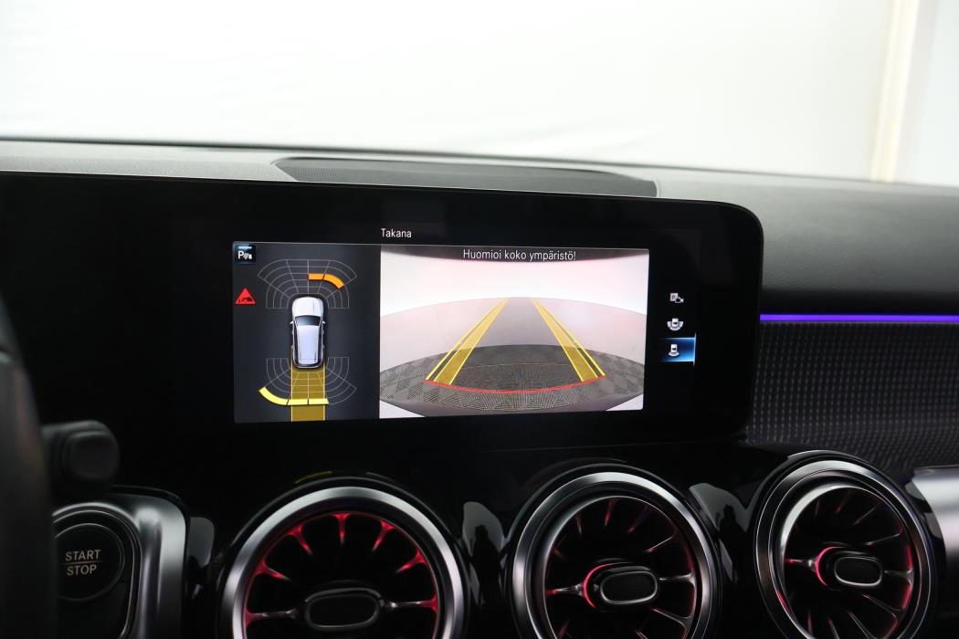 MERCEDES-BENZ EQB 2023