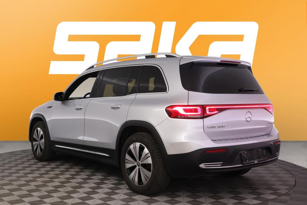 MERCEDES-BENZ EQB 2023