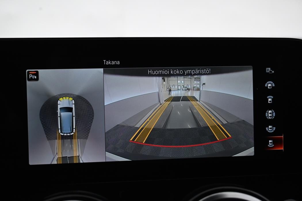 MERCEDES-BENZ EQB 2023