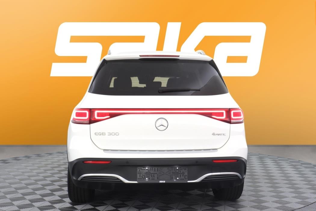 MERCEDES-BENZ EQB 2023