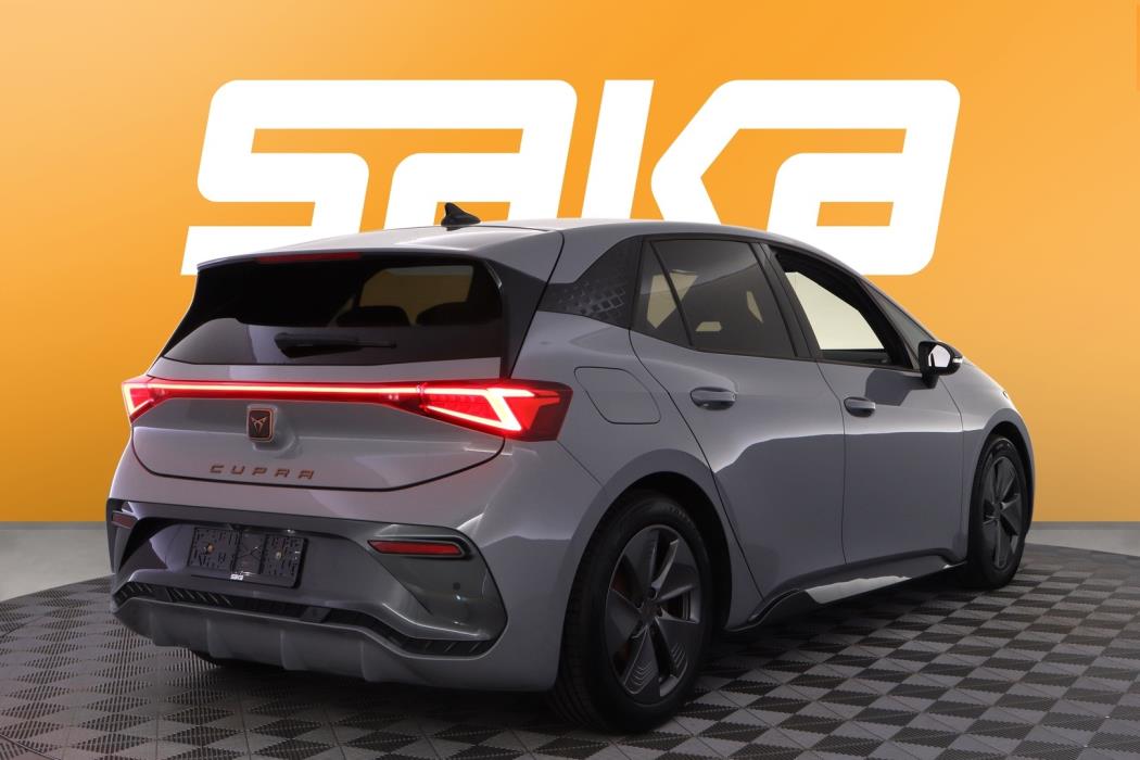 CUPRA Born 2023