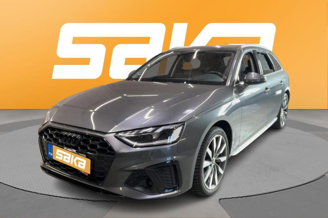 AUDI A4 2022