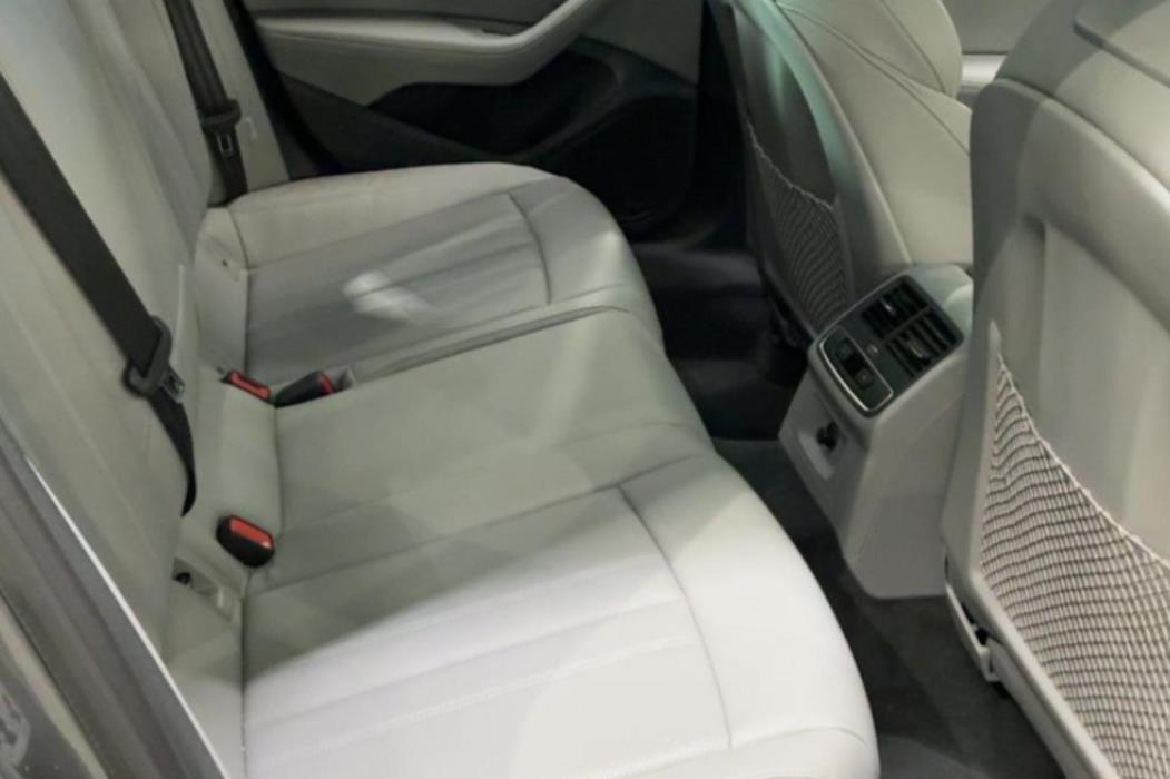 AUDI A4 2022