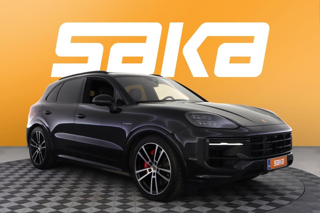 PORSCHE Cayenne 2024