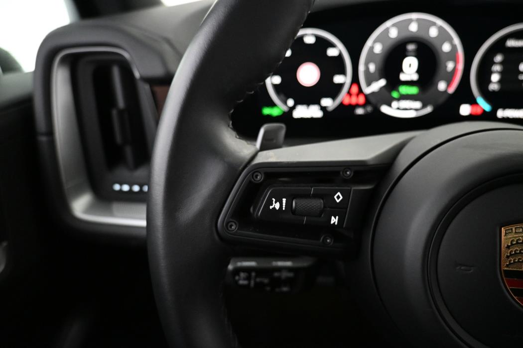 PORSCHE Cayenne 2024