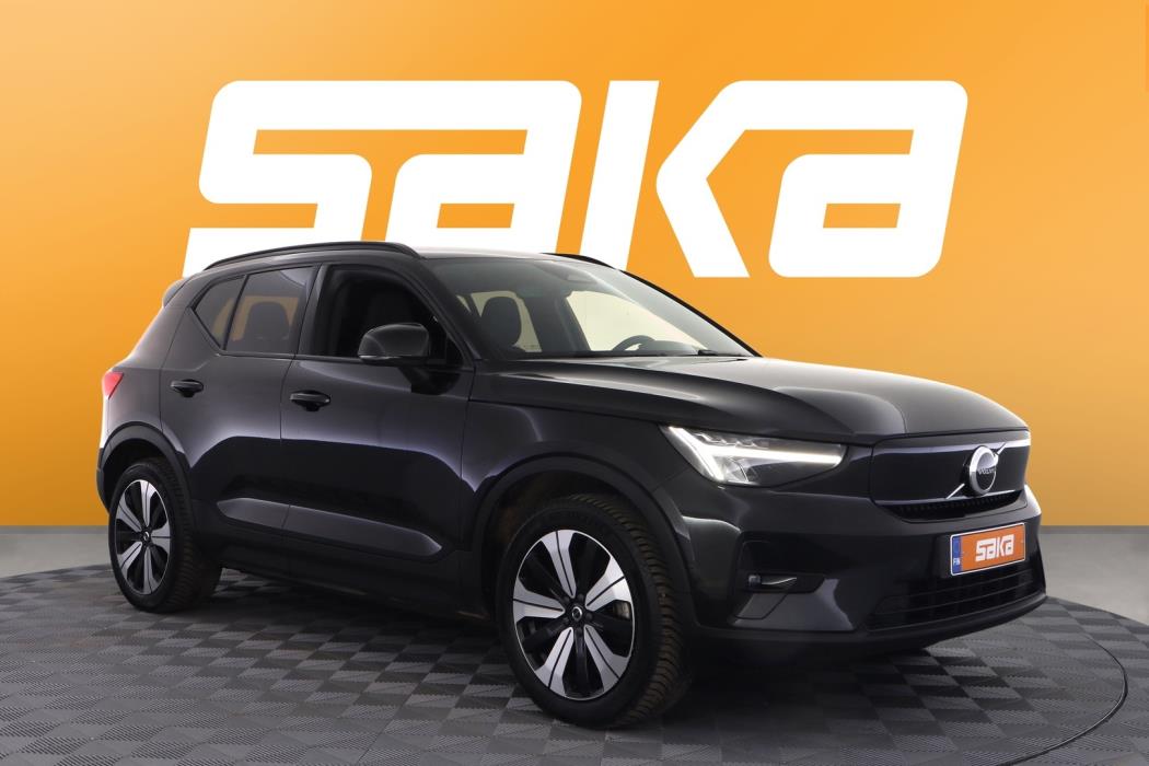 VOLVO XC40 2023