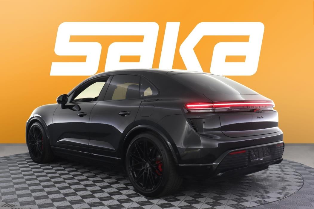 PORSCHE Macan 2025