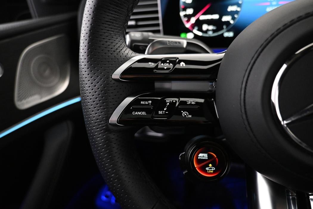 MERCEDES-BENZ GLE 53 AMG 2025