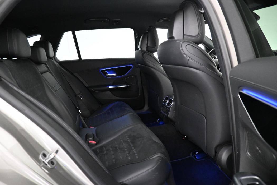 MERCEDES-BENZ C 2023