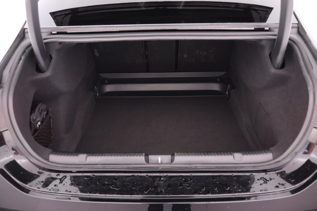 MERCEDES-BENZ EQE 2023