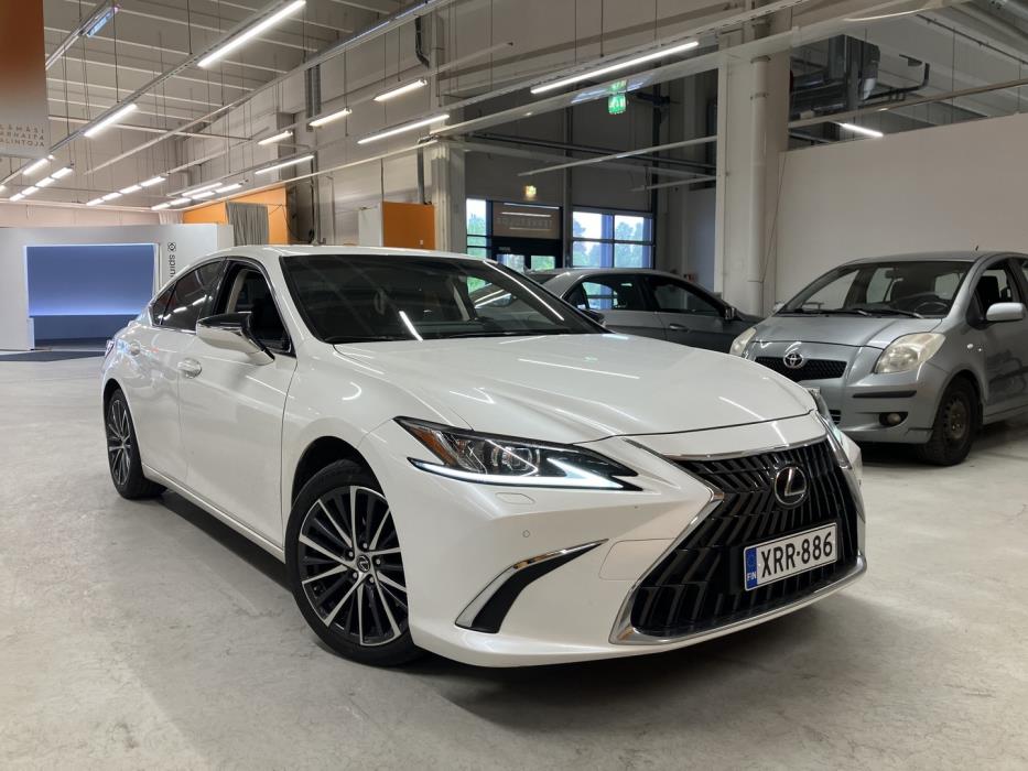 LEXUS ES 2023