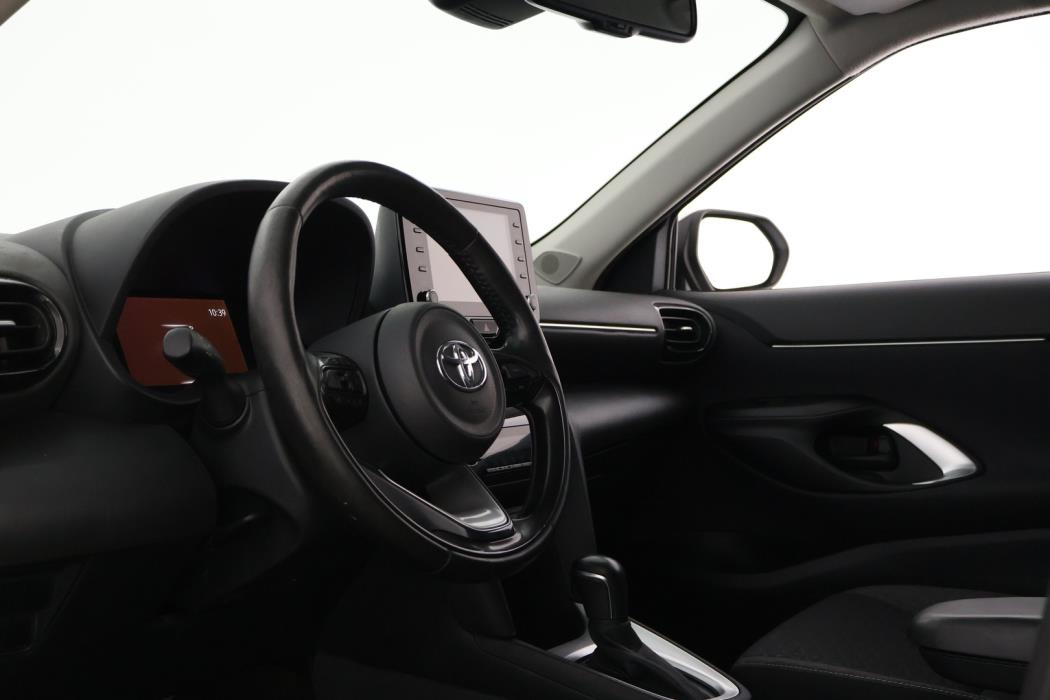 TOYOTA Yaris Cross 2023