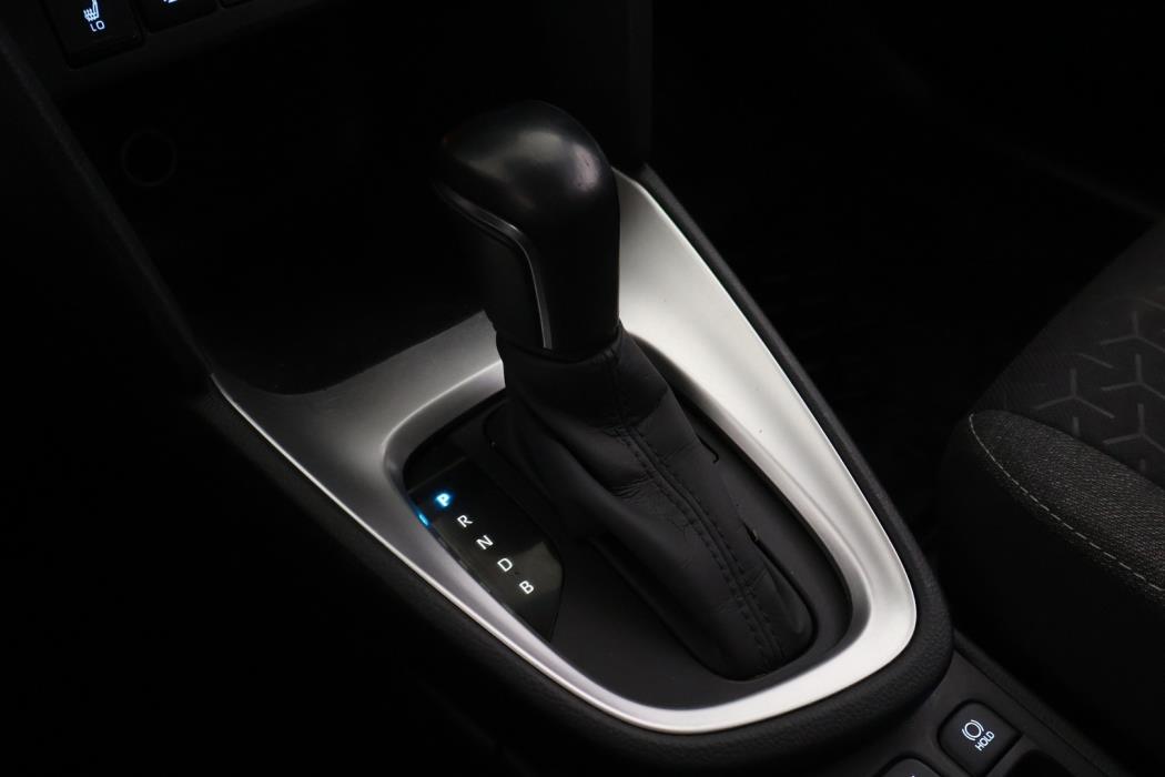 TOYOTA Yaris Cross 2023