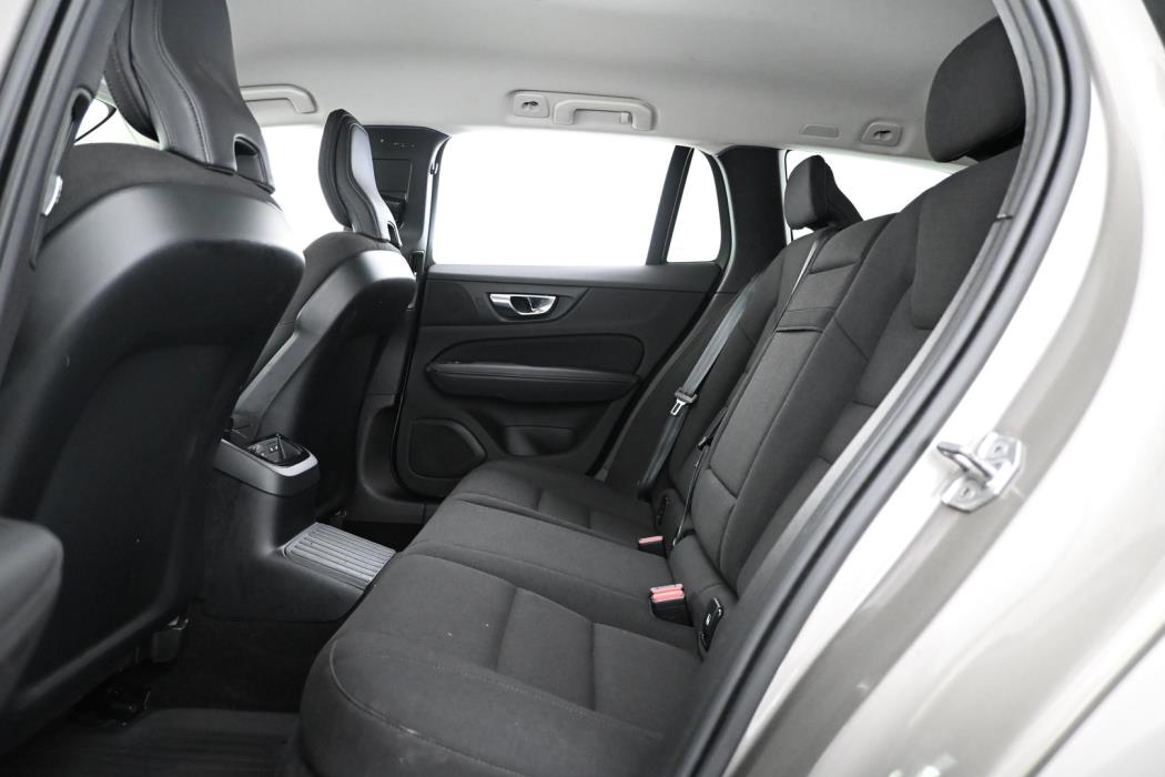VOLVO V60 2021