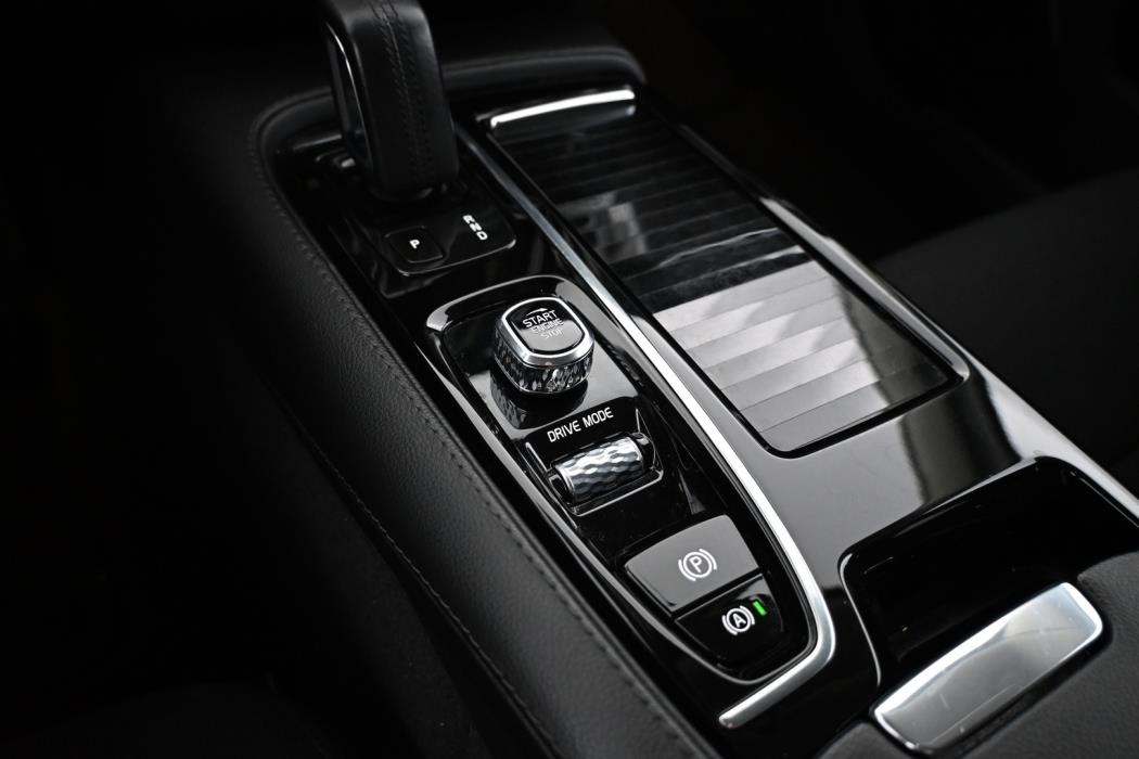 VOLVO V60 2021