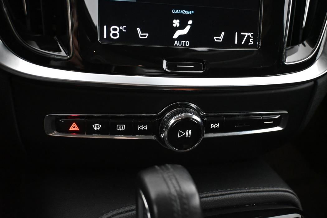 VOLVO V60 2021
