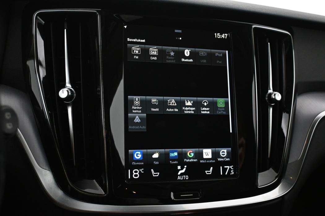 VOLVO V60 2021