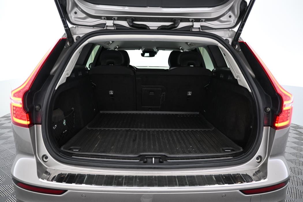 VOLVO V60 2021