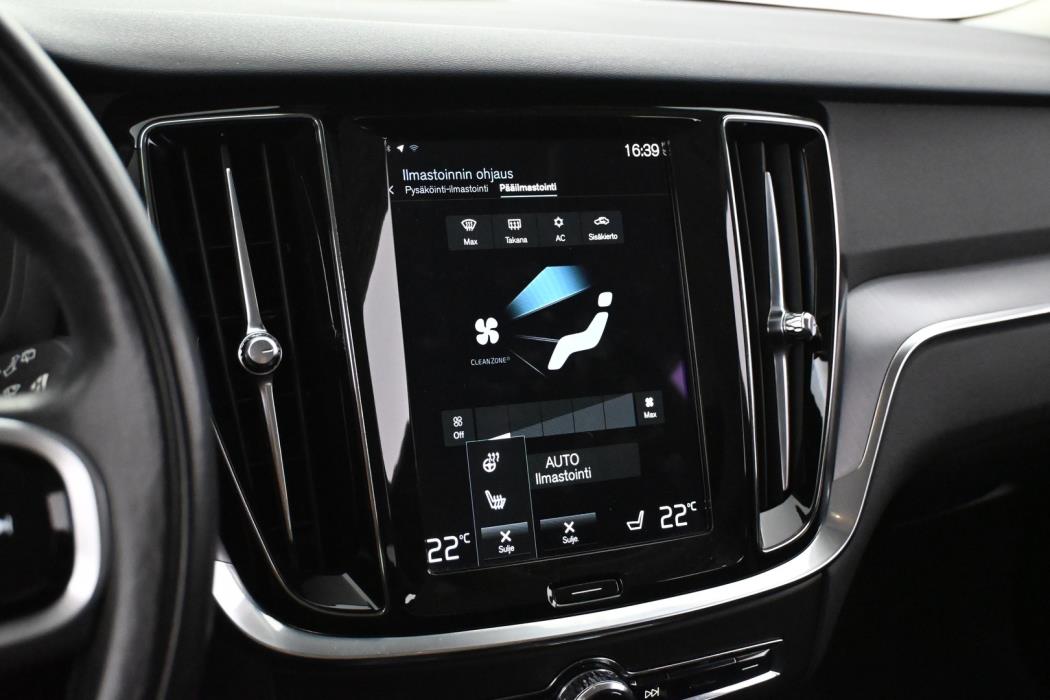 VOLVO V60 2021