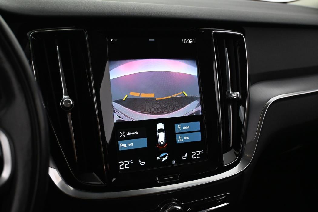VOLVO V60 2021