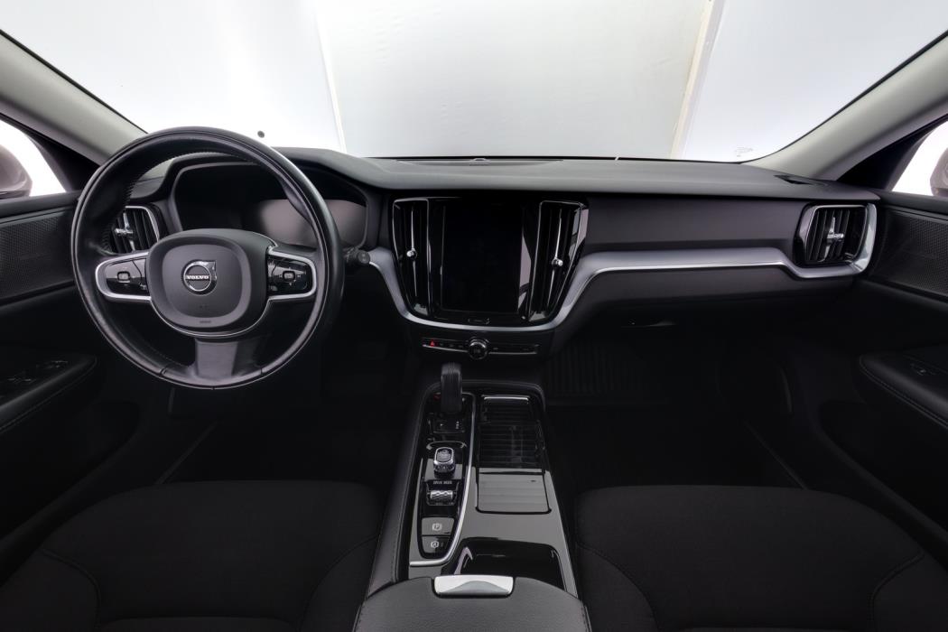 VOLVO V60 2021